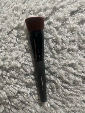Foundation brush